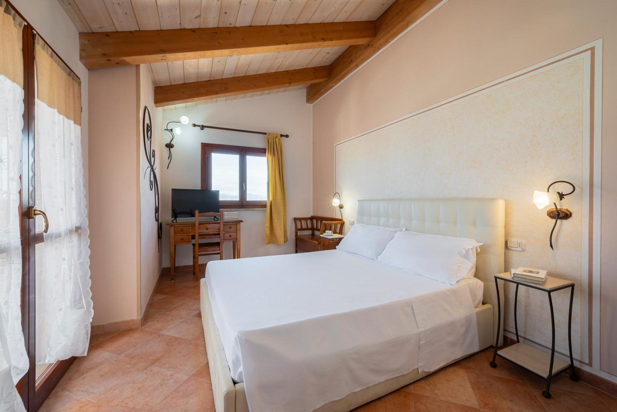 Lola Piccolo Hotel E Appartamenti Marina di Grosseto Extérieur photo
