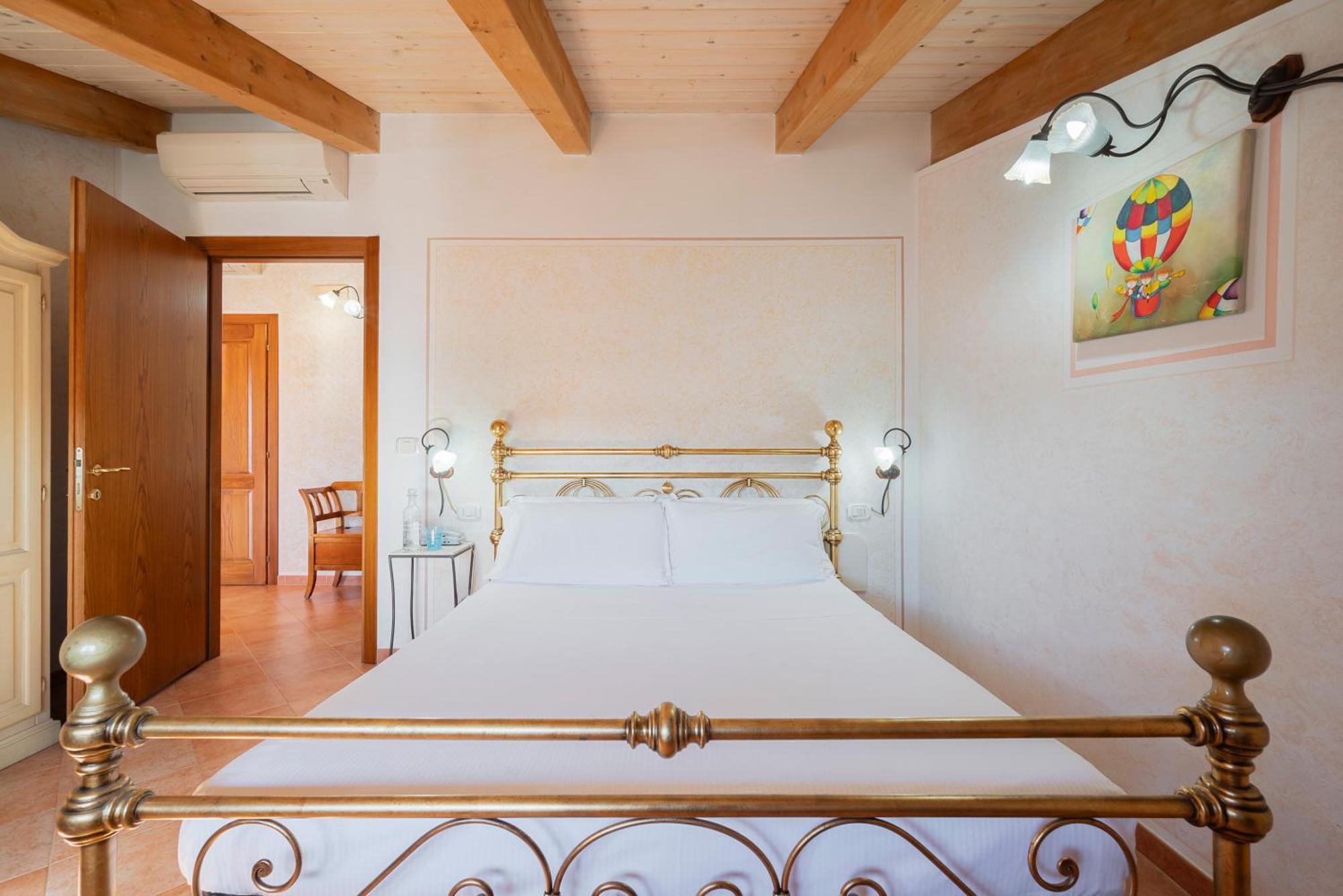 Lola Piccolo Hotel E Appartamenti Marina di Grosseto Extérieur photo