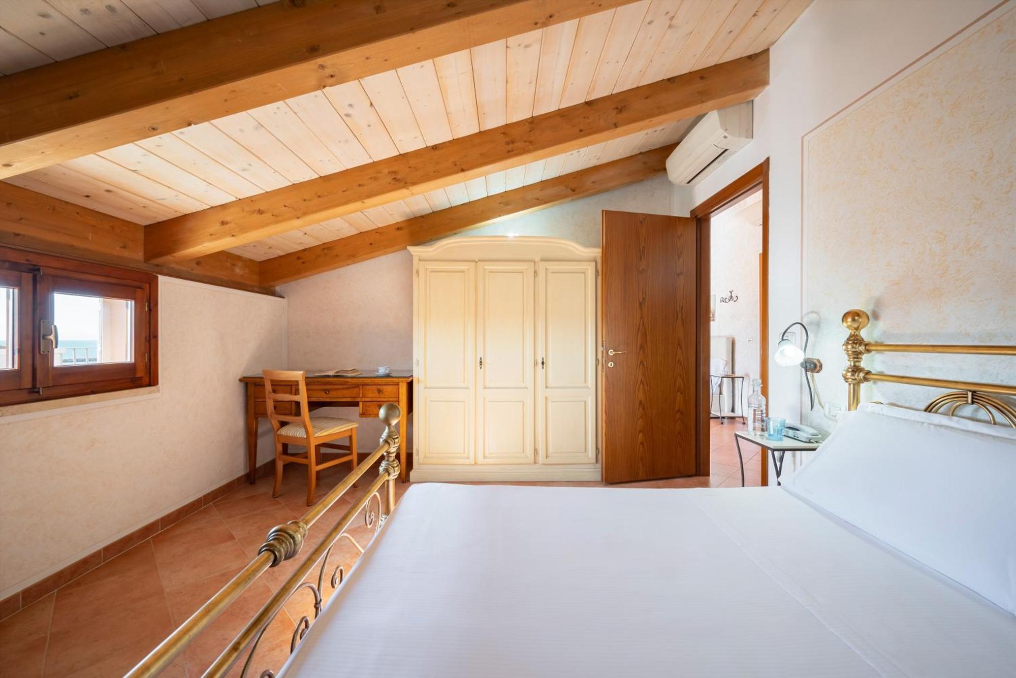 Lola Piccolo Hotel E Appartamenti Marina di Grosseto Extérieur photo